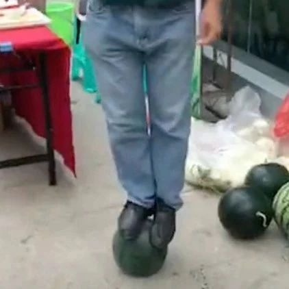 抖音很火的切西瓜方法 专治强迫症 爽一夏天