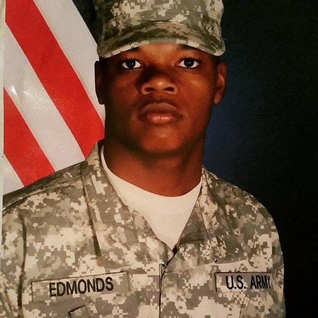 "据悉,埃德蒙兹仍在行政休假中,等待警方内部事务司的调查结果.