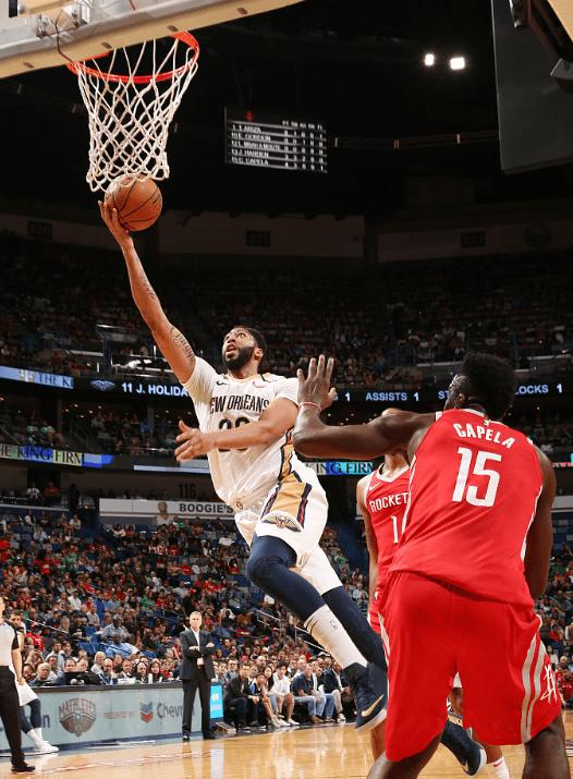 组图:火箭vs鹈鹕 哈登干拔跳投浓眉哥飘逸上篮