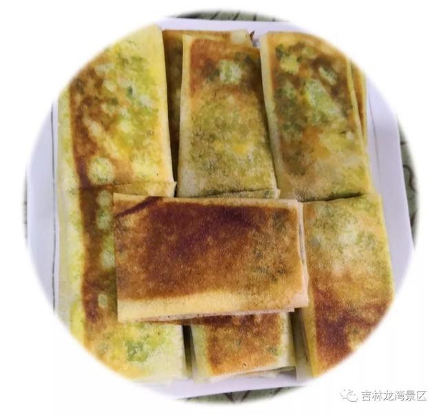 辉南县四方顶子山下的美味之石道河大煎饼