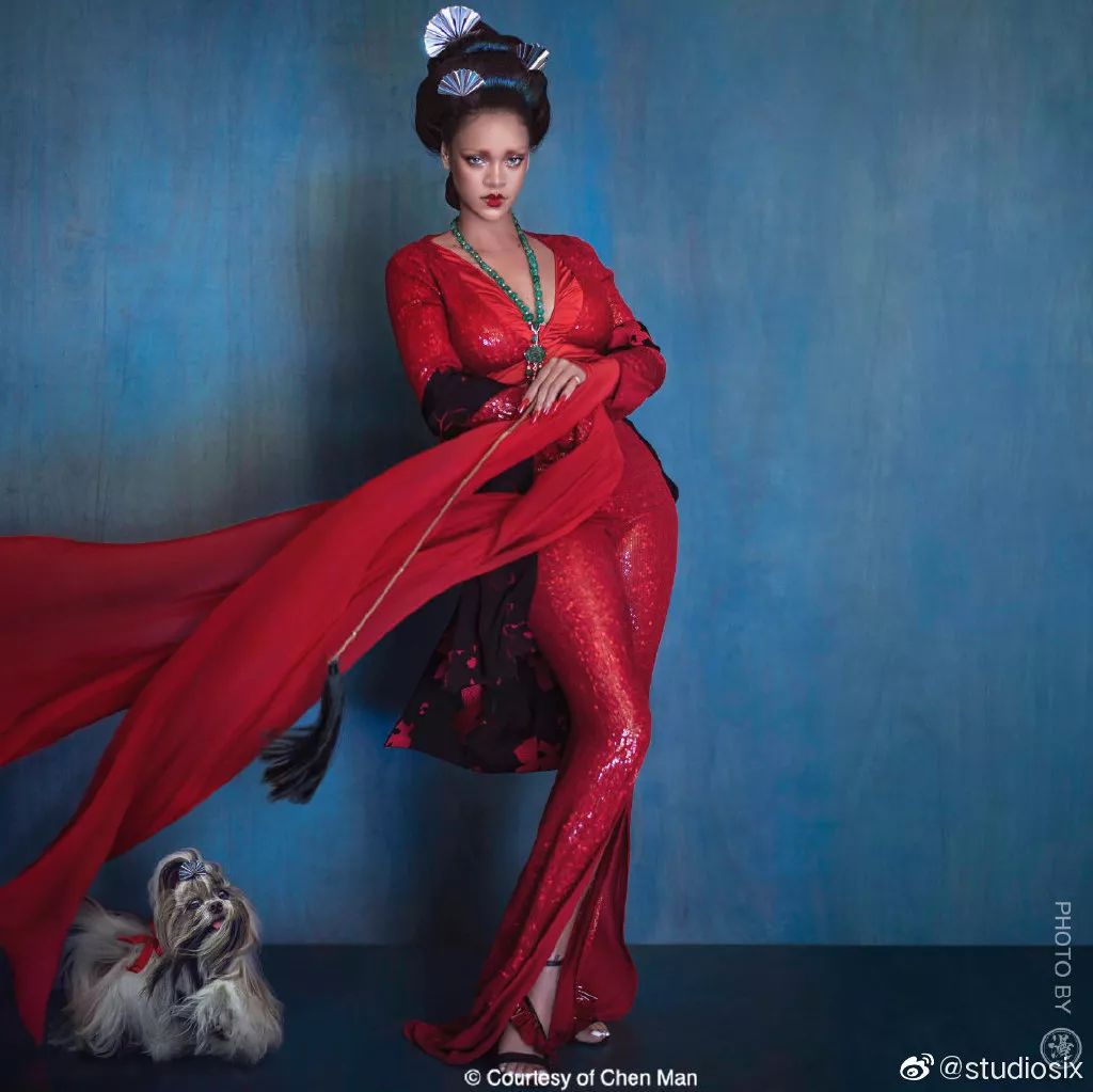 这个央美毕业的妖女是中国最贵的时尚摄影师半个娱乐圈都被她拍过明星