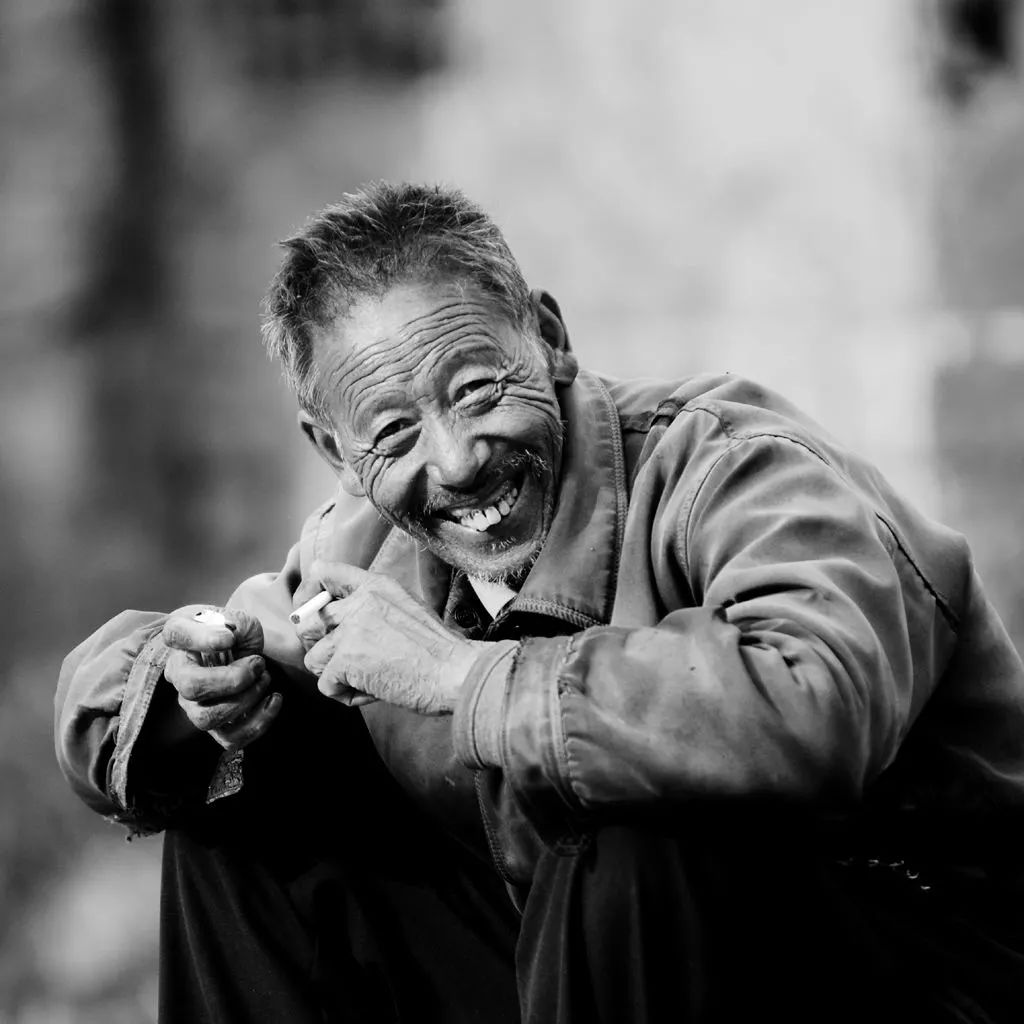 治愈心灵的短片《微笑的力量》,你笑起来的样子真好看!