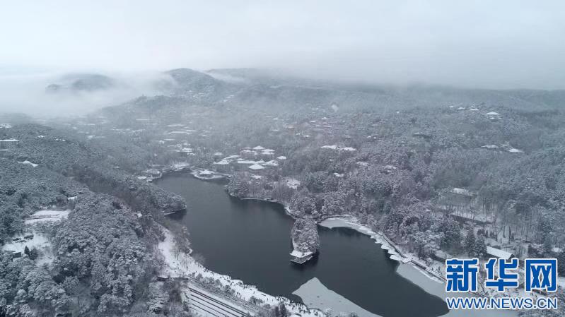 航拍冰雪廬山:萬里層雲 千山暮雪