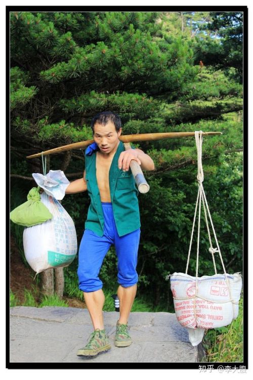 农民工累出来的肌肉和健美人员肌肉有什么不同