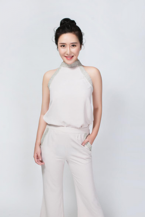 济南电视台主持人小云:水一般的纯净与美好