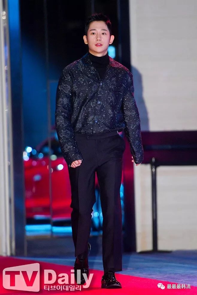 求他学会正确用脸…|欧巴|丁海寅|大衣_新浪新闻