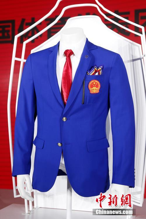不再是番茄炒蛋中国亚运会礼服公布蓝西装运动裤黑布鞋
