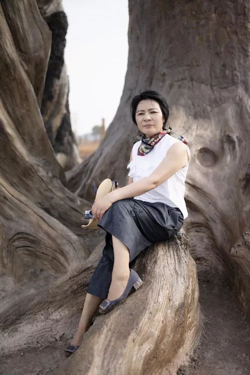 光荣浙商俞巧仙 行者自从容