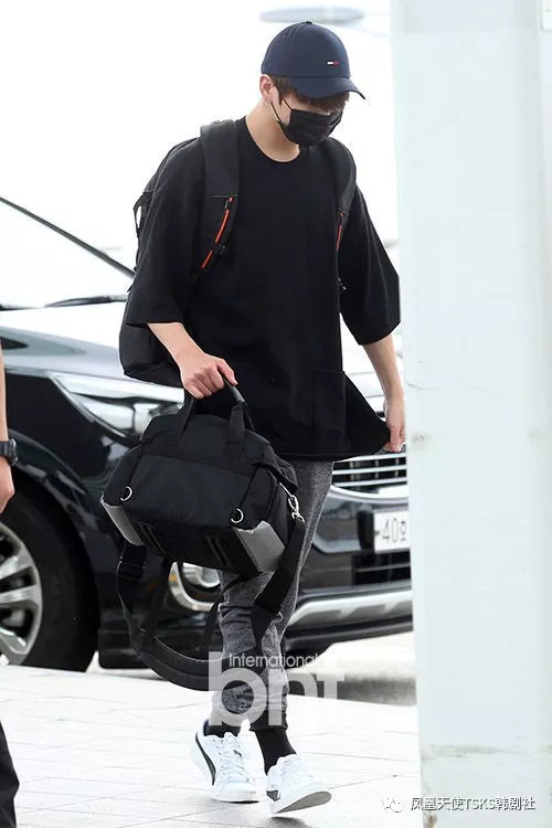 天使时尚 | 今天让我们跟着"小寿星"学简单舒适的穿搭