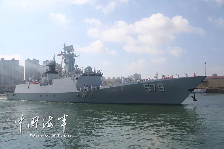 海军第三十批护航编队起航,赴亚丁湾,索马里海域执行护航任务