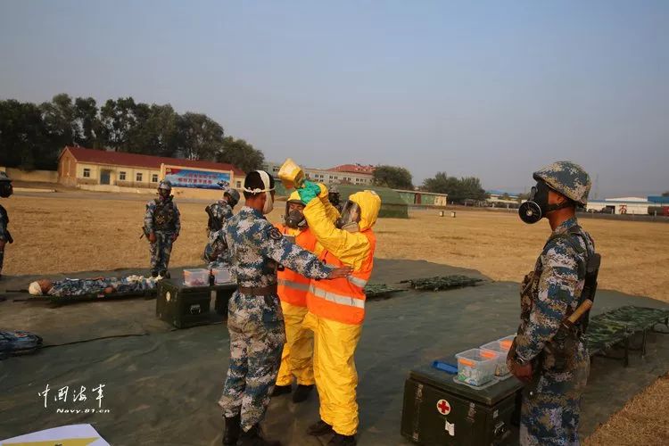 战场救护上战场我们都是医疗兵