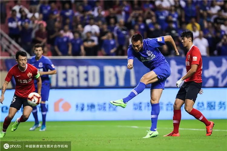 中超颁奖巡礼︱蓝色申花 青春风暴