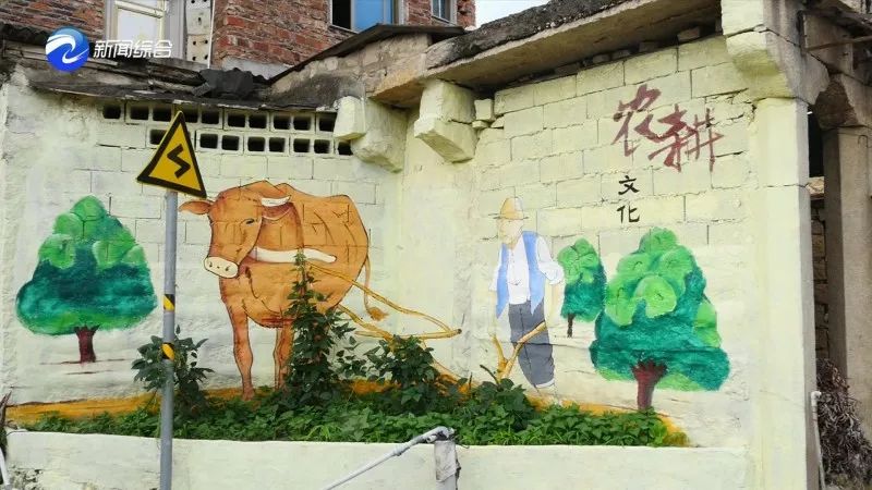 听墙画说故事  谱乡村振兴曲