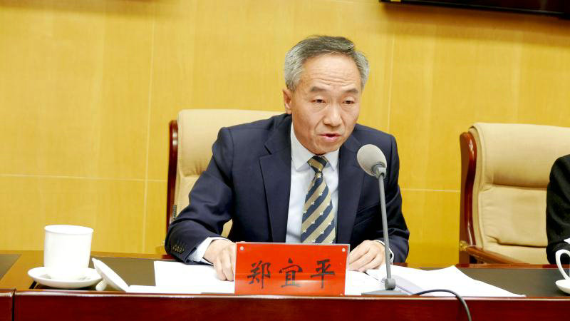 内蒙古自治区旅发委党组书记,主任郑宜平指出:进一步提高政治站位