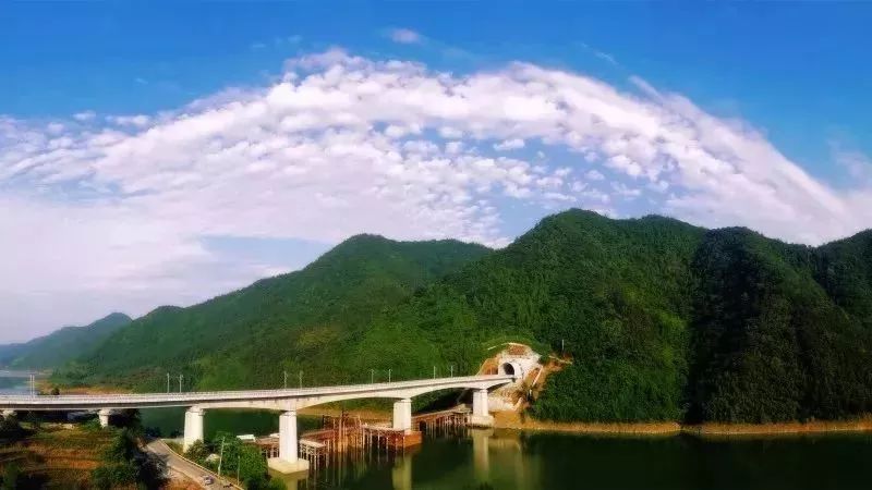 重磅!杭黄铁路静态验收,上海出发去黄山最快2小时!