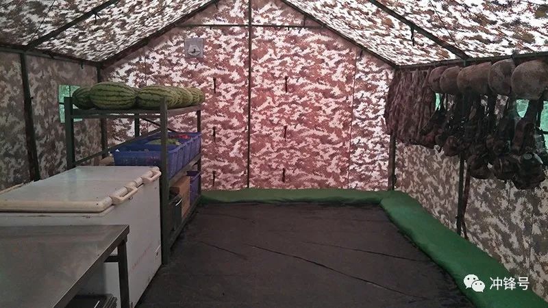 炊事帐篷干净整洁