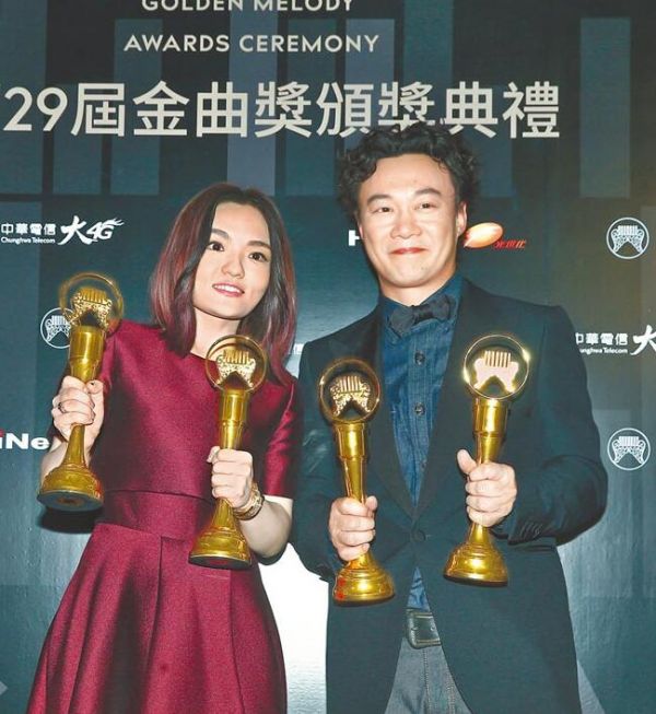 陈奕迅"擒王" 徐佳莹"封后":第29届台湾金曲奖颁奖