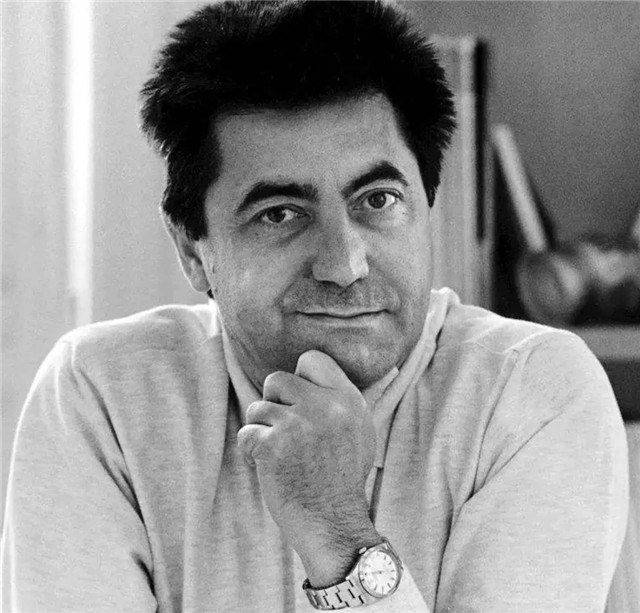 bovist是一个装饰性的地枕,软板凳.