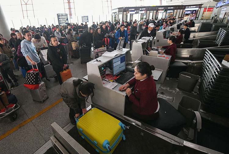 首都机场迎来春运高峰|春运|首都机场|旅客_新浪新闻