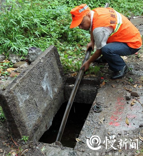 重庆最后的掏粪工这份最有味道的工作他却干了一辈子