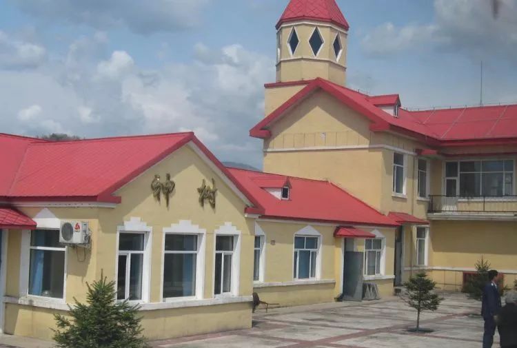 相隔十万八千里虽然这些车站地理位置你还别说神树站,神木站红花沟站