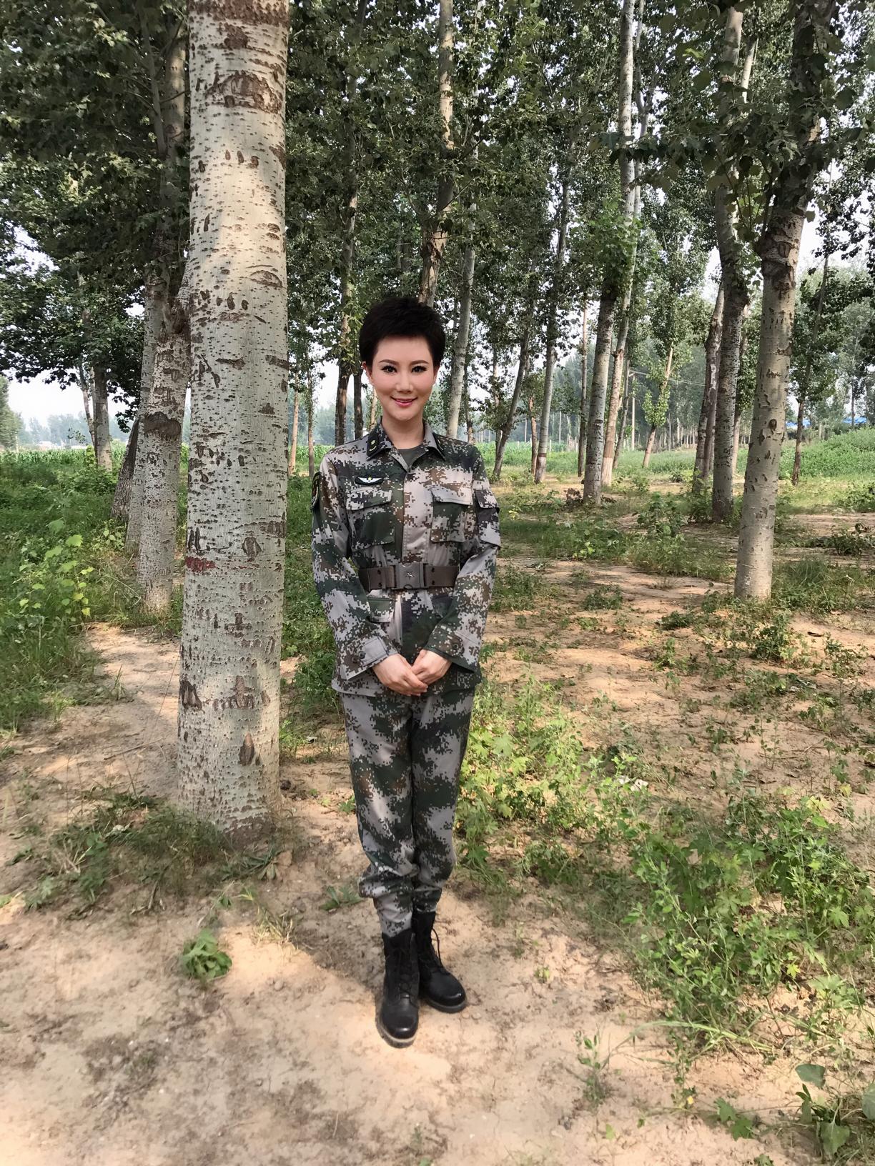 青年女高音叶翠《开训歌》领衔陆军放歌 录制央视八一晚会