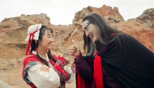 13岁出道,她搭档张智霖一曲成名,当年的红孩儿,如今过得真幸福