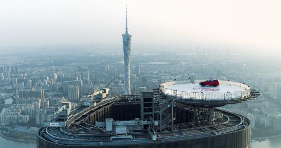 东风风光ix7登上广州440米高IFC 将于广州车展正式上市