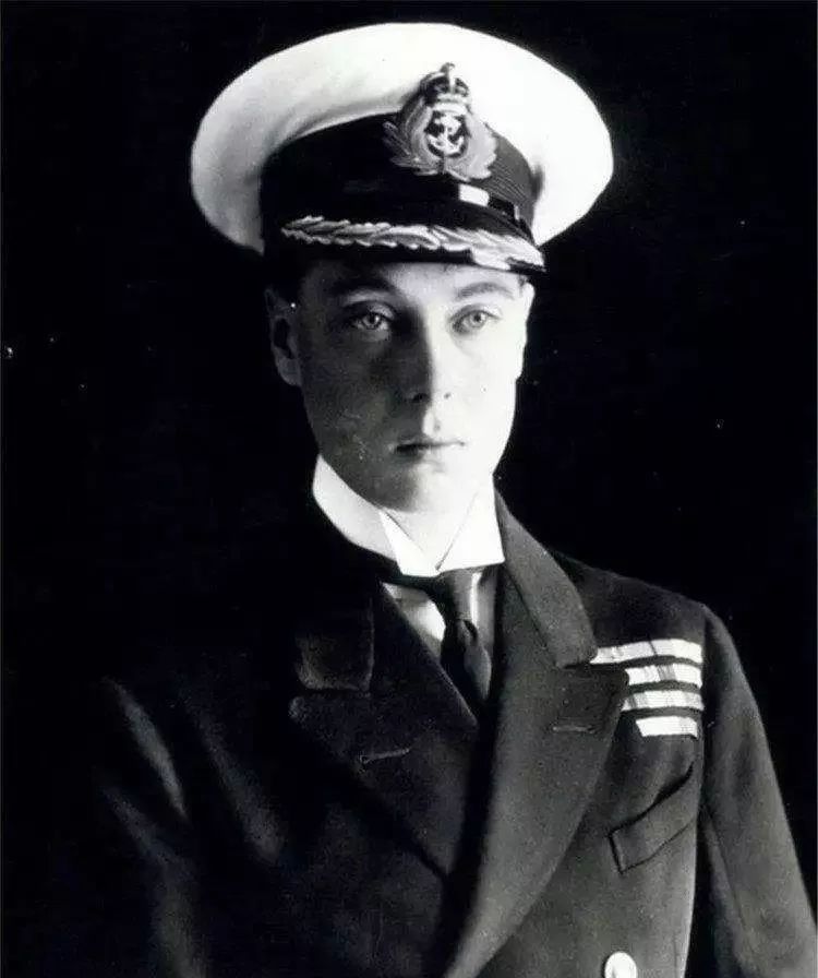 她出生卑微,离过两次婚,却和史上最强高富帅相爱了!