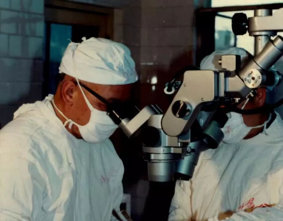 致敬！医学伉俪双双捐献遗体，时隔10余年“重逢”在“讲台”休闲区蓝鸢梦想 - Www.slyday.coM