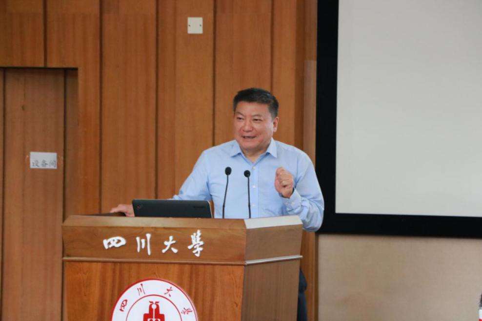 春风化雨博学厚德记霍巍教授的科教求索岁月峥嵘