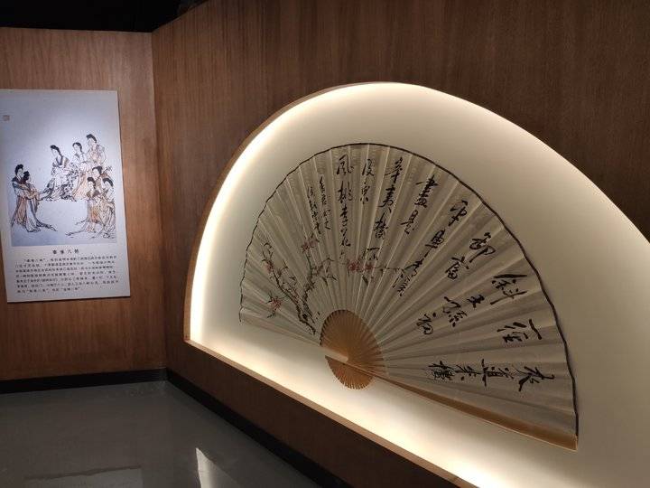 砚载春秋事 桃花扇底情“侯杨砚”专题陈列展在淄博市博物馆开展|博物馆_新浪新闻