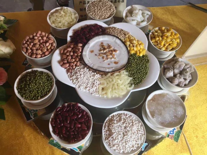 传统的琼海公道,美味的嘉积鸭,香甜的清补凉,爽口的杂粮等众多美食