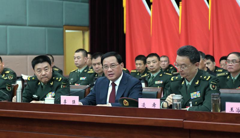 上海警备区党委副书记,司令员张晓明致闭幕