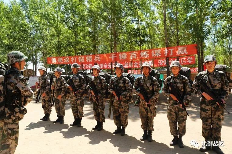 抓住野外气候条件恶劣这一有利契机,大抓军事训练,把部队拉到生疏地域