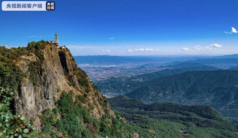 根據公告,在常態化疫情防控前提下,雞足山景區每日接待遊客數為景區最