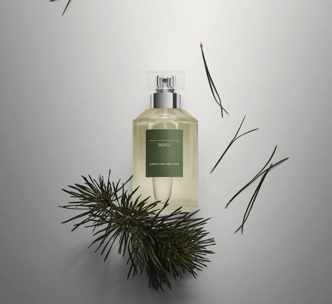 ulrich lang 品牌旗下的 apsu 阿卜苏香水是清新的鲜草香,迄今为止对
