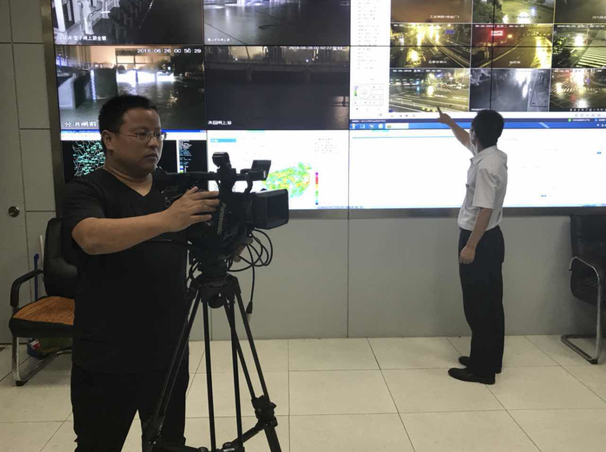 多路连线,全媒联动探雨情!闪电新闻记者现场直击山东强降雨