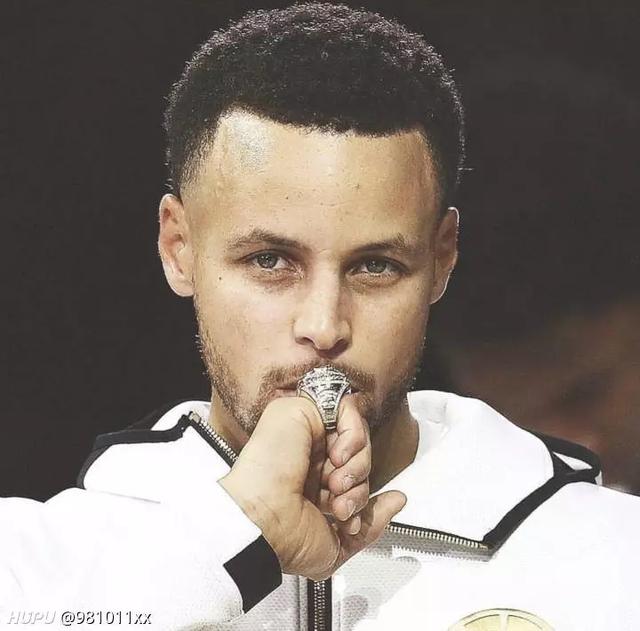 勇士客场惜败掘金队!比赛中一小小细节体现勇