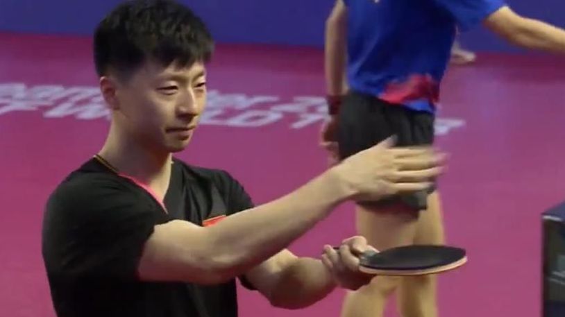 男乒一哥宣告回归,马龙时隔8个月复出即夺冠