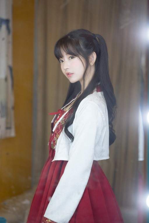 韩国第一美少女yurisa汉服美照 小姐姐街头卖萌求带走