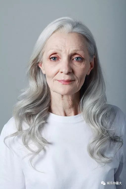 这所模特事务所夯破天际,老年人潮起来连鲜肉都怕|模特|麻豆|老年人