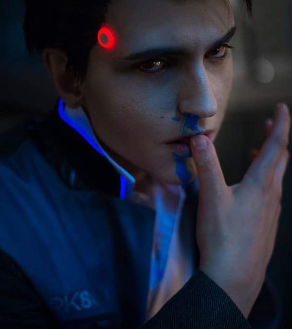 俄罗斯小哥cos《底特律:变人》康纳 颜值爆表,帅炸天