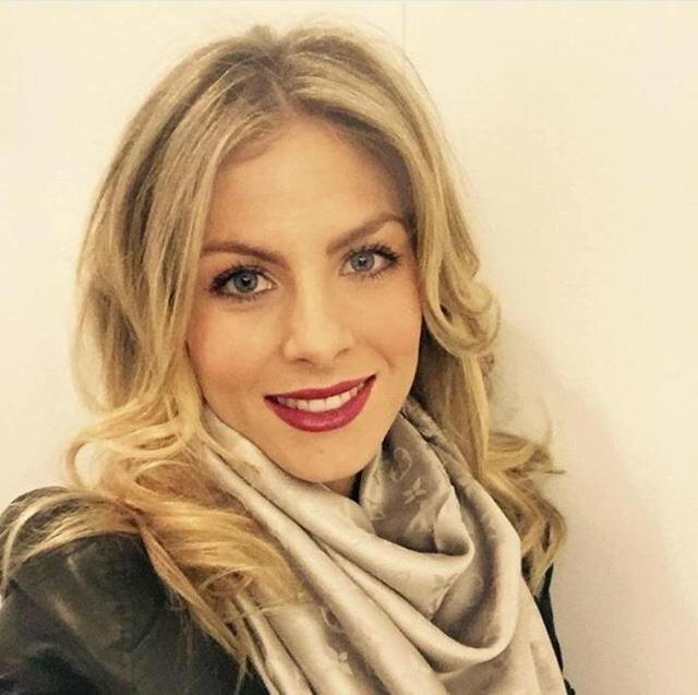 瓦拉内才是人生大赢家 22岁娶妻24岁生子 25岁助法国进世界杯4强