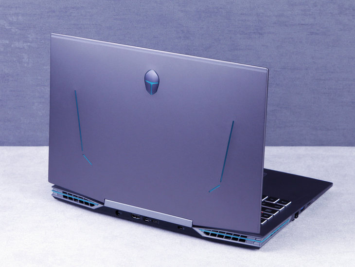 新i7亮剑燃爆更强性能雷神911pro钛空版游戏本评测