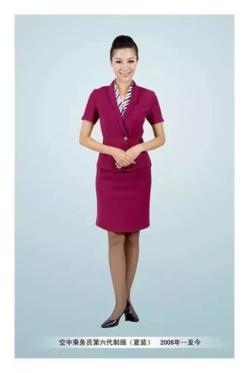 好看!为小姐姐们点亮小星星*记者 费成鸿 图据四川航空*