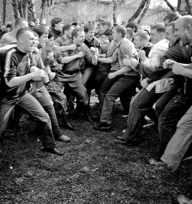 中国人真的学不来俄国人为啥喜欢穿假阿迪和打群架