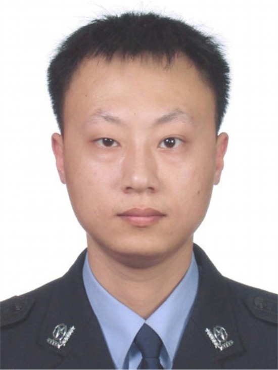 重庆民警杨雪峰大年初三执勤牺牲 公安部发来唁电