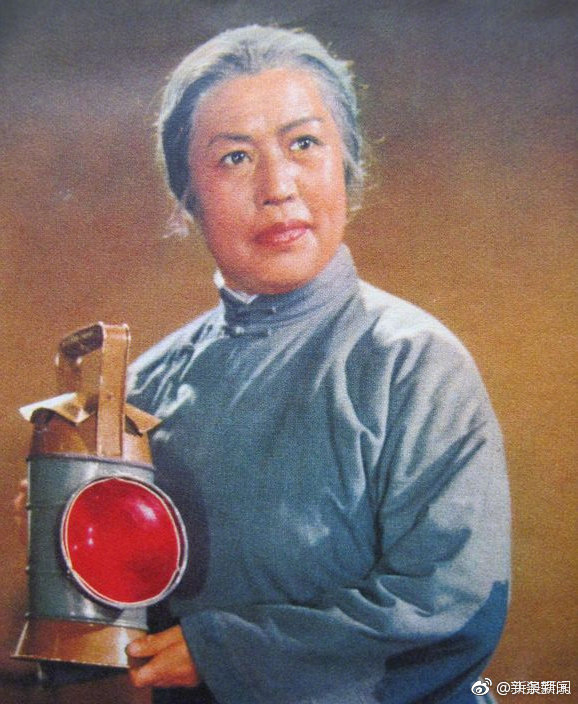 "红灯记李奶奶"扮演者高玉倩逝世,享年92岁