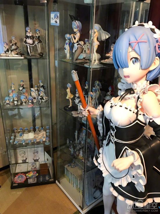 日本土豪宅男花300万打造雷姆痛屋等身手办很抢眼